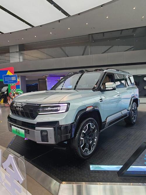 深圳275比亚迪方程豹硬派越野的爆款，英菲尼迪35周年与你共成长